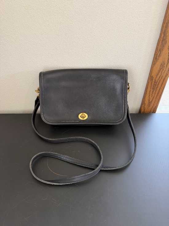 Coach Handbags - Coach Vintage Penny Pocket Black Leather Crossbody Bag